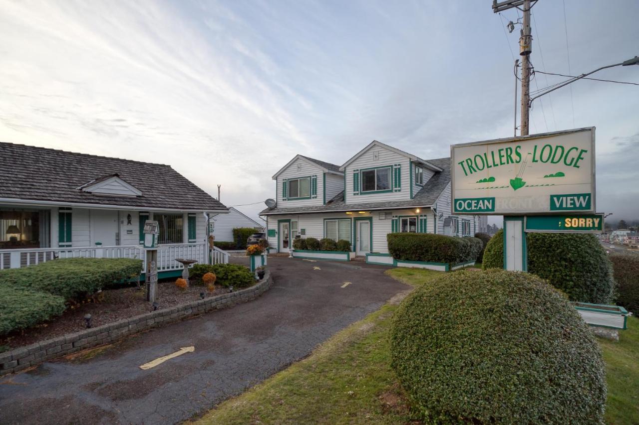 Troller'S Lodge 迪波湾 外观 照片